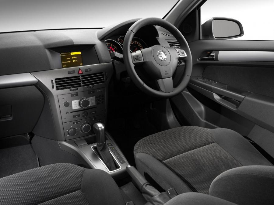  Holden Astra Wagon 2005 года  (фото 13 из 16)